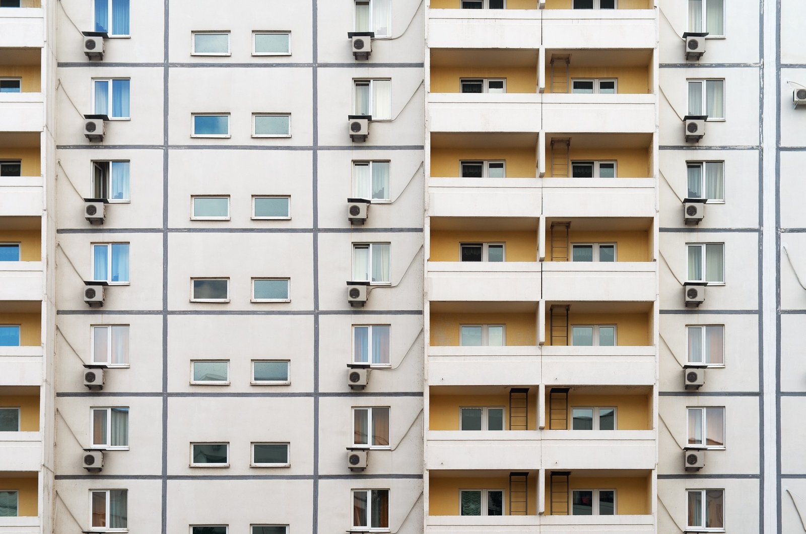Schallübertragung aus der Wohnung darunter